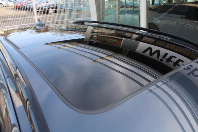 Cupra Formentor 1.4 e-Hybrid 245pk Performance DSG Automaat / Panorama dak / LM 19 inch / Navigatie / Camera / Park Assist / Wegkl trekhaak P4