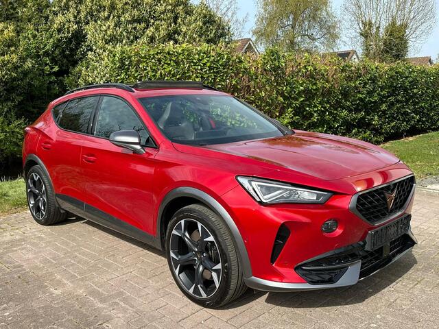 Cupra Formentor 1.4 e-Hybrid VZ Performance 245pk PHEV | Panoramadak | Stoelverwarming | Vol leder | Verwacht