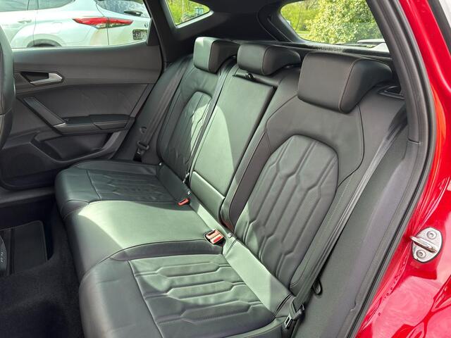 Cupra Formentor 1.4 e-Hybrid VZ Performance 245pk PHEV | Panoramadak | Stoelverwarming | Vol leder | Verwacht