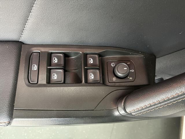 Cupra Formentor 1.4 204pk DSG e-Hybrid Adrenaline · SOH 94,5% · Camera · Panoramadak · Apple/Android Car Play · Dodehoek Detectie · 18'' Inch ·