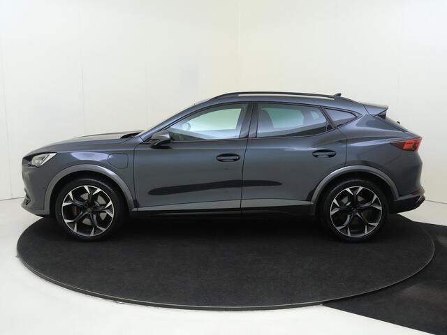Cupra Formentor 1.4 e-Hybrid VZ Performance | SoH 92% | Adaptieve demping | Parkeerassistent | Keyless | Navigatie | Dodehoek detectie | Kuipstoelen | Elektrische achterklep |