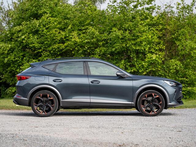Cupra Formentor 1.4 e-Hybrid VZ // trekhaak // 360 camera // Carplay // navigatie