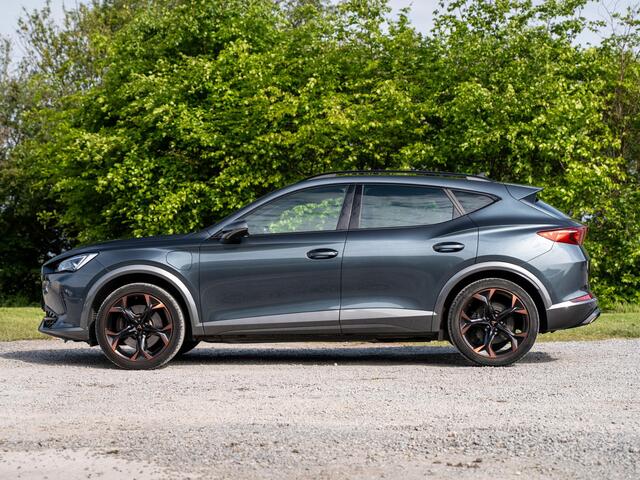 Cupra Formentor 1.4 e-Hybrid VZ // trekhaak // 360 camera // Carplay // navigatie