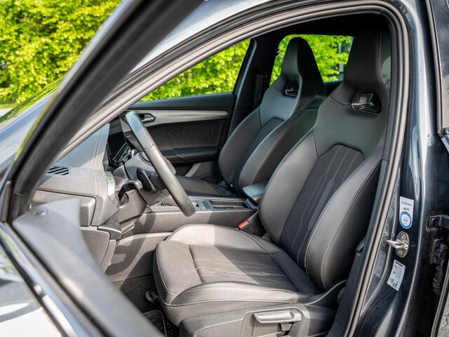 Cupra Formentor 1.4 e-Hybrid VZ // trekhaak // 360 camera // Carplay // navigatie