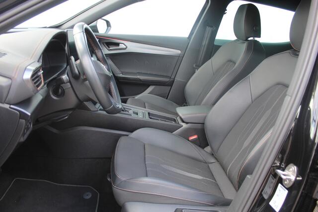 Cupra Formentor 1.4 TSI e-Hybrid Essential All season Banden l Stoel- en Stuurverwarming l parkeren Assist l Rondom sensoren l Apple CarPlay/Android Auto l Adaptief Cruise control l Navigatie I