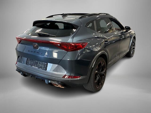 Cupra Formentor 1.4 245pk DSG e-Hybrid VZ Performance · Panoramadak · Wegklapbare Trekhaak · Leder · Camera · Elek. Voorstoel · Apple/Android Car Play · 19'' Inch ·