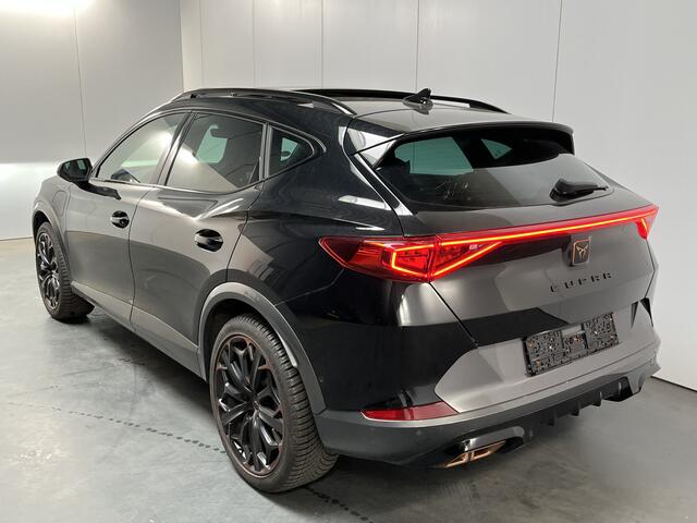 Cupra Formentor 1.4 e-Hybrid VZ Black Edition / AUTOMAAT/ 245 PK/ PANO/ LEER/ DCC/ ACC/ PARK.SENSOR.V+A/ 360 CAMERA/ STUUR+STOELVERWARM./ MEMORY SEAT/ DODEHOEK/ KEYLESS/ FULL LINK/ ELEK.ACHTERKLEP/ BEATS-AUDIO/ 19'' LMV