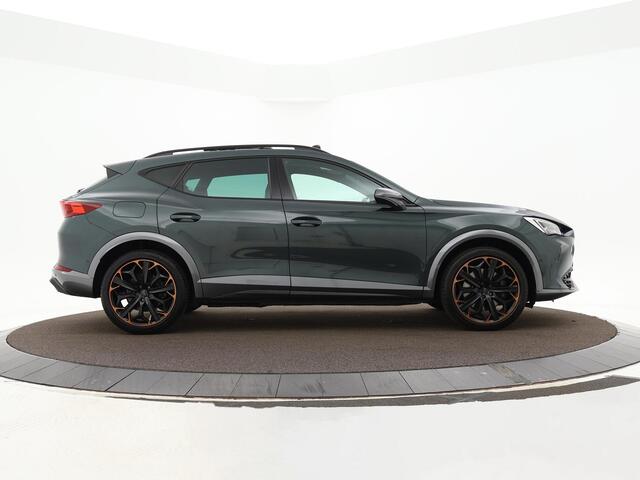 Cupra Formentor 1.4 245pk DSG e-Hybrid VZ Performance · Panoramadak · Camera · Apple/Android Car Play · Elek. Voorstoel · Sfeerverlichting · 19'' Inch ·