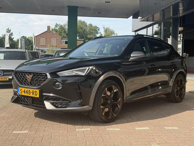Cupra Formentor 1.4 e-Hybrid VZ Copper Edition PANORAMADAK| LEDER SPORT INTERIEUR| SFEER VERLICHTING| CAMERA| NAVIGATIE| F1 FLIPPERS| DODE HOEK | STOEL/STUUR VERWARMING |