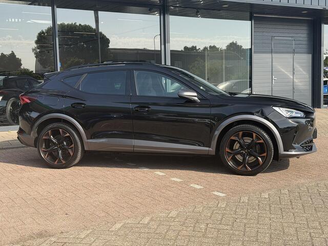 Cupra Formentor 1.4 e-Hybrid VZ Copper Edition PANORAMADAK| LEDER SPORT INTERIEUR| SFEER VERLICHTING| CAMERA| NAVIGATIE| F1 FLIPPERS| DODE HOEK | STOEL/STUUR VERWARMING |
