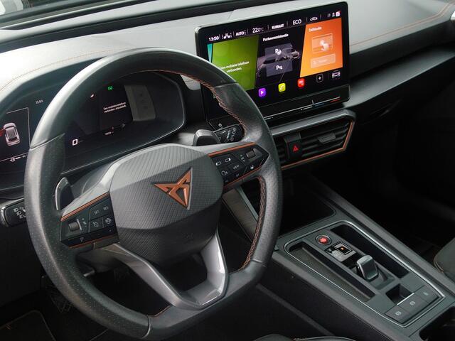 Cupra Formentor 1.4 e-Hybrid Adrenaline, Trekhaak / Carplay + Android Auto / Stoel + stuurverwarming / Camera + Sensoren / 19' Sportvelgen
