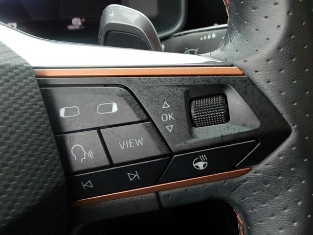 Cupra Formentor 1.4 e-Hybrid Adrenaline, Trekhaak / Carplay + Android Auto / Stoel + stuurverwarming / Camera + Sensoren / 19' Sportvelgen