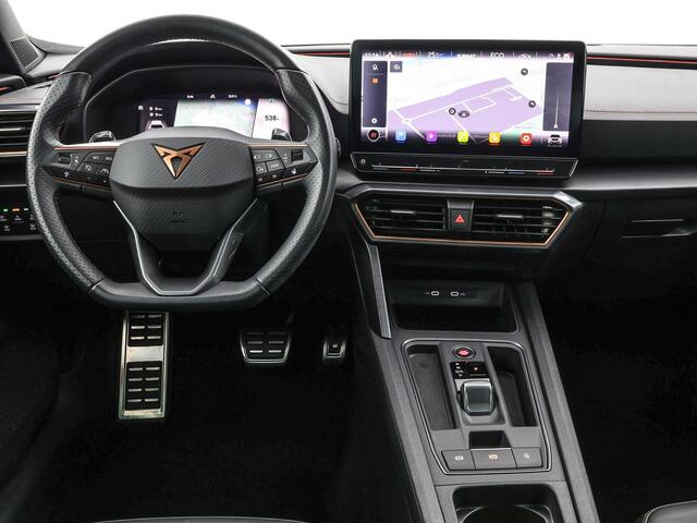 Cupra Formentor 1.4 245pk DSG e-Hybrid VZ Performance · Panoramadak · Wegklapbare Trekhaak · Leder · Camera · Elek. Voorstoel · Apple/Android Car Play · 19'' Inch ·