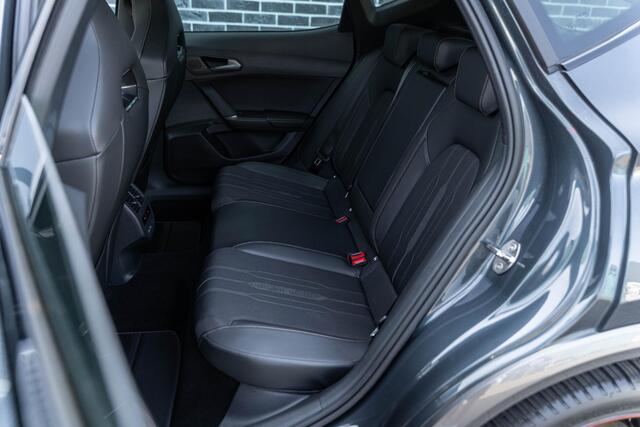 Cupra Formentor 1.4 e-Hybrid VZ Copper Edition | Plug-in Hybrid (PHEV) | 360 Graden Camera | Keyless Entry | Elektrische Achterklep | Matrix LED Koplampen | Elektrisch Verstelbare Stoel | Stoelverwarming | Navigatie | Apple Carplay | Android Auto