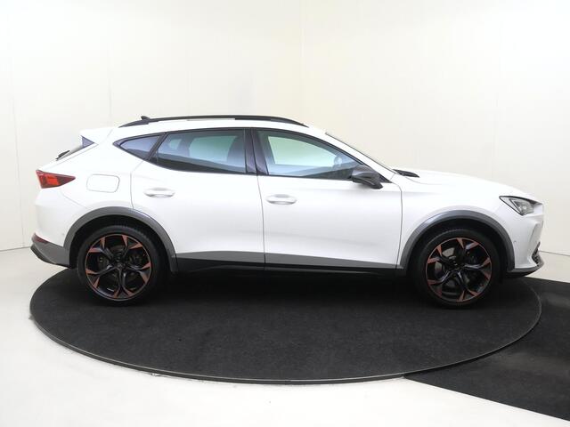Cupra Formentor 1.4 e-Hybrid VZ Performance | SoH 91% | Panoramadak | 360 camera | Adaptieve demping | Parkeerassistent | Stoel- en stuurwielverwarming | Navigatie | Keyless |