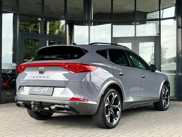 Cupra Formentor 1.4 E-HYBRID PERFORMANCE CAMERA - STOELVERW. - 19 INCH