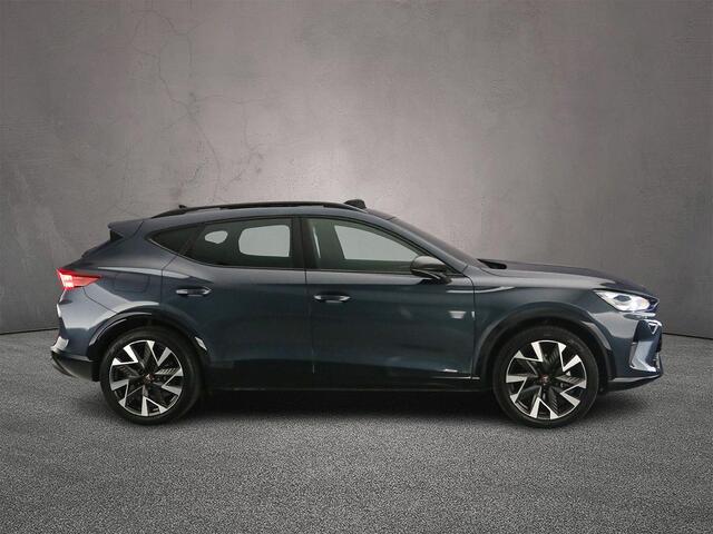 Cupra Formentor Business 1.5 TSI eHybrid 204pk DSG Automaat Trekhaak, Adaptive cruise control, Panoramadak, LED matrix koplampen, Stoelverwarming, Achteruitrijcamera