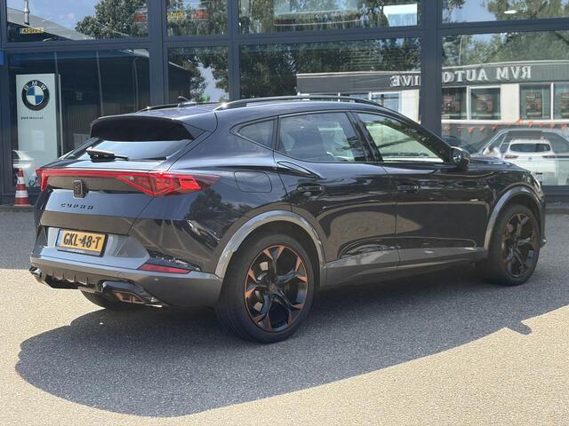 Cupra Formentor 1.4 e-Hybrid VZ Copper Edition VAN ¤29.900,- NU VOOR SLECHTS ¤28.440,- Uw LENTEVOORDEEL ¤1.460,-| CUPRA KNOPPEN| ELEK. ACHTERKLEP | MEMORY STOEL| ACHTERUITRIJCAMERA | ADAPT. CRUISE CONTROL | STOEL + STUURVERWARMING| RIJKLAARPRIJS INCL. 12 MND BOVAG GARAN