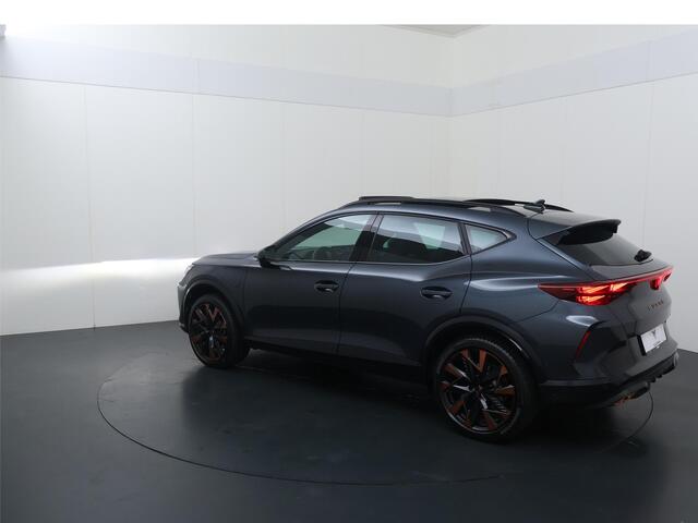 Cupra Formentor 1.5 TSI e-Hybrid VZ Tribe Edition | 272 PK | SoH 99% | Adaptive Cruise Control | Panoramadak | Sennheiser Audio | 360 graden camera | Keyless Entry | Stuur- & Stoelverwarming |