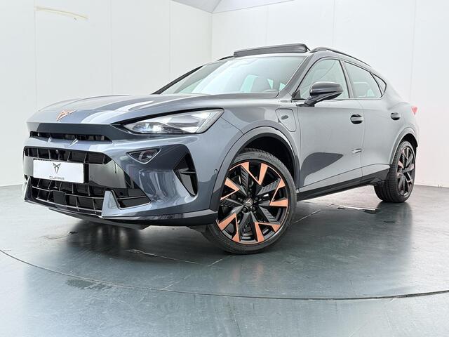 Cupra Formentor 1.5 TSI e-Hybrid VZ Tribe Edition | 272 PK | SoH 99% | Adaptive Cruise Control | Panoramadak | Sennheiser Audio | 360 graden camera | Keyless Entry | Stuur- & Stoelverwarming |