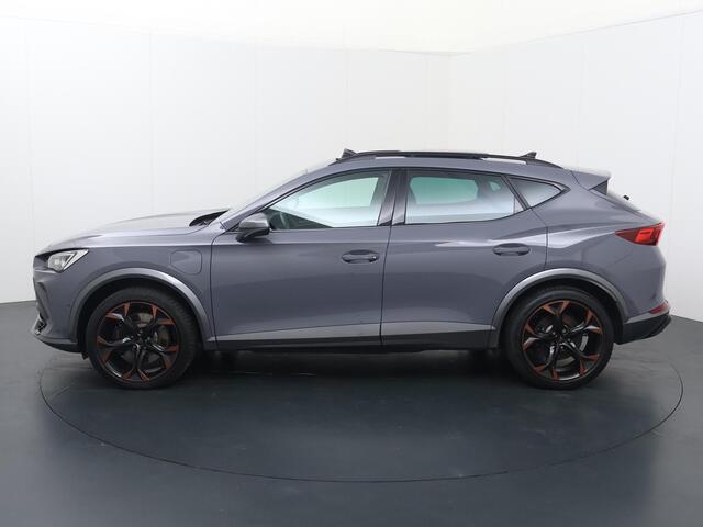 Cupra Formentor 1.4 e-Hybrid VZ Performance | 245 PK | SoH 94% | Trekhaak wegklapbaar | Adaptive Cruise Control | Achteruitrijcamera | Panoramadak | Volleder | Stuur- & Stoelverwarming |