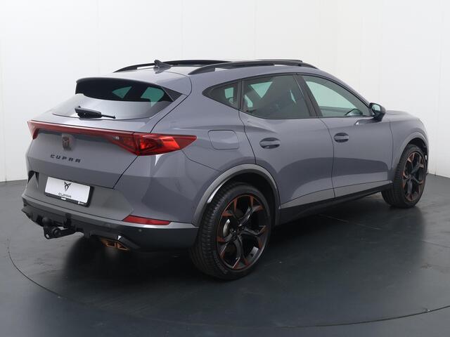 Cupra Formentor 1.4 e-Hybrid VZ Performance | 245 PK | SoH 94% | Trekhaak wegklapbaar | Adaptive Cruise Control | Achteruitrijcamera | Panoramadak | Volleder | Stuur- & Stoelverwarming |