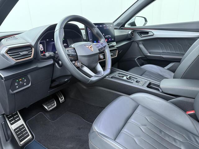 Cupra Formentor 1.4 e-Hybrid VZ Performance | 245 PK | SoH 94% | Trekhaak wegklapbaar | Adaptive Cruise Control | Achteruitrijcamera | Panoramadak | Volleder | Stuur- & Stoelverwarming |