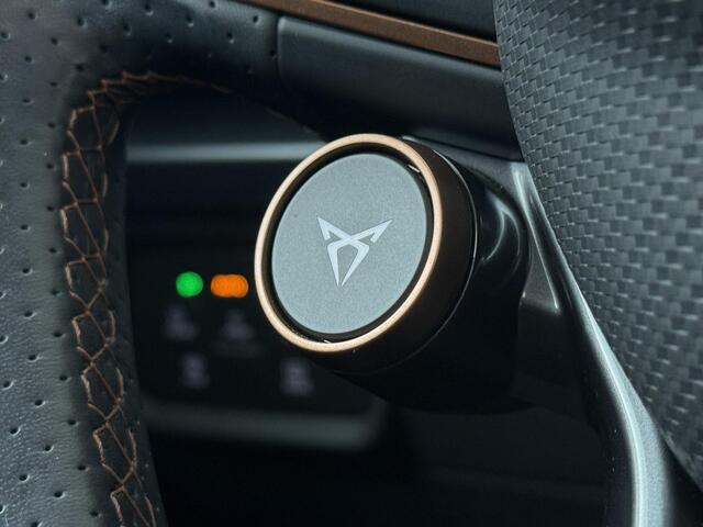 Cupra Formentor 1.4 e-Hybrid VZ Performance | 245 PK | SoH 94% | Trekhaak wegklapbaar | Adaptive Cruise Control | Achteruitrijcamera | Panoramadak | Volleder | Stuur- & Stoelverwarming |