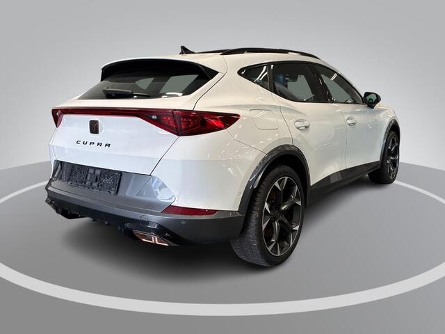 Cupra Formentor 1.4 TSI e-Hybrid 245pk DSG VZ Performance Limited · Panoramadak · Camera · Stuur- & Stoelverwarming · Keyless · Dodehoeksensor · 19"Velgen ·
