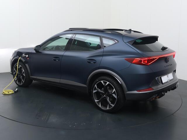 Cupra Formentor 1.4 TSI e-Hybrid Essential Limited | 204 PK | SoH 97% | Adaptive Cruise Control | Achteruitrijcamera | Panoramadak | Dodehoek detectie | Navigatiesysteem |