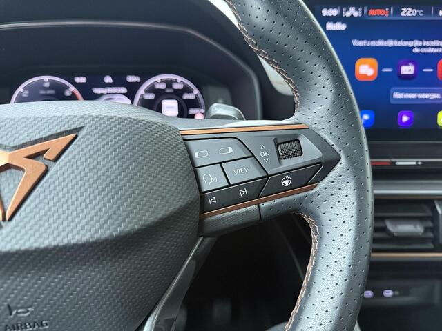 Cupra Formentor 1.4 TSI e-Hybrid Essential Limited | 204 PK | SoH 97% | Adaptive Cruise Control | Achteruitrijcamera | Panoramadak | Dodehoek detectie | Navigatiesysteem |
