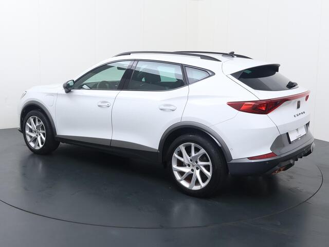 Cupra Formentor 1.4 e-Hybrid Business | 204 PK | SoH 100% | Adaptive Cruise Control | Achteruitrijcamera | Dodehoek detectie | Keyless Entry | Navigatiesysteem |