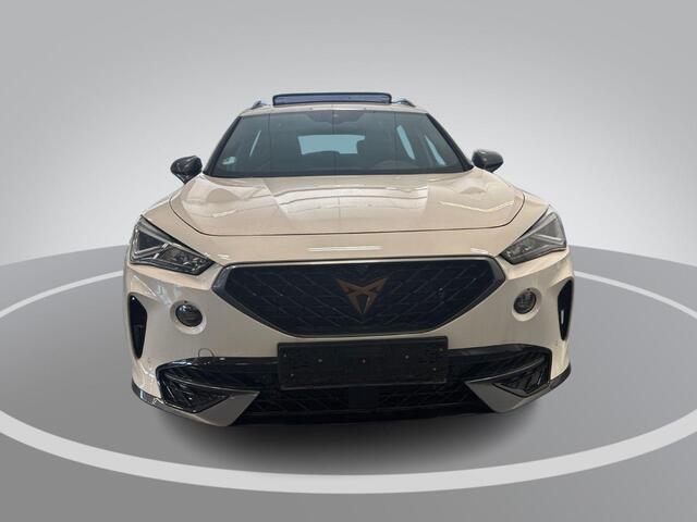 Cupra Formentor 1.4 TSI 204pk DSG e-Hybrid Essential · Panoramadak · 360 Camera · Stoel-& Stuurverwarming · Apple/Android Car Play · 18'' Inch ·
