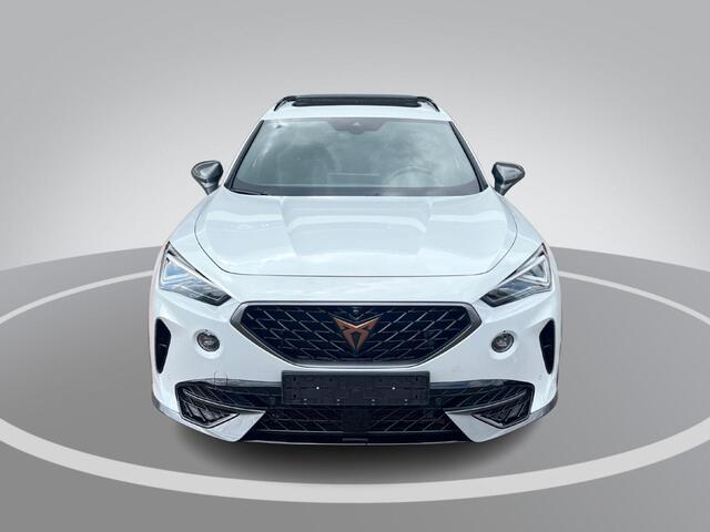 Cupra Formentor 1.4 245pk DSG e-Hybrid VZ Performance · Panoramadak · Leder · 360 Camera · Apple/Android Car Play · Elek. Voorstoel · Dodehoek Detectie · 19'' Inch ·