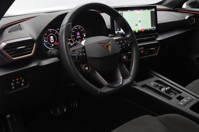 Cupra Formentor 1.4 e-Hybrid VZ 245 PK Black Edition PHEV, Panoramadak, Memory, Stuur-Startknop, 360 Camera