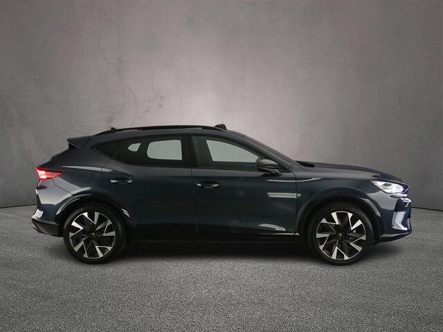 Cupra Formentor Business 1.5 TSI eHybrid 204pk DSG Automaat Trekhaak, Panoramadak, LED matrix koplampen, Adaptive cruise control, Stoelverwarming, Achteruitrijcamera