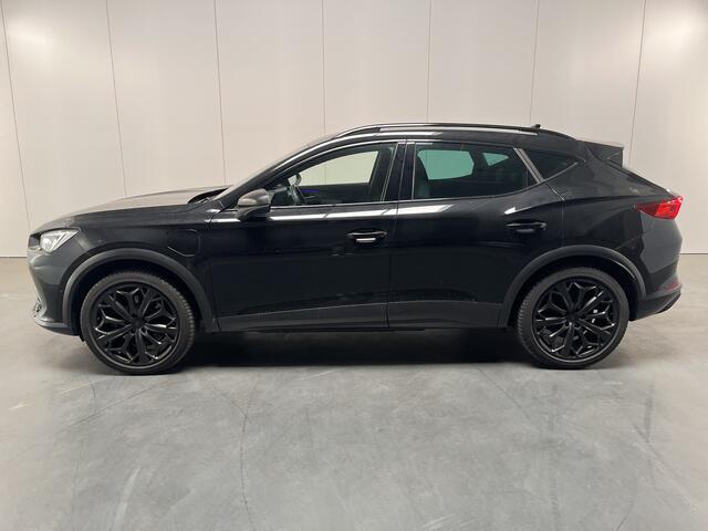 Cupra Formentor 1.4 e-Hybrid VZ Tribe Edition / AUTOMAAT/ 245 PK/ KEYLESS/ ADAPT-CRUISE/ NAVI/ FULL LINK/ STOELVERWARMING/ CLIMA/ PARK. SENSOREN + CAMERA