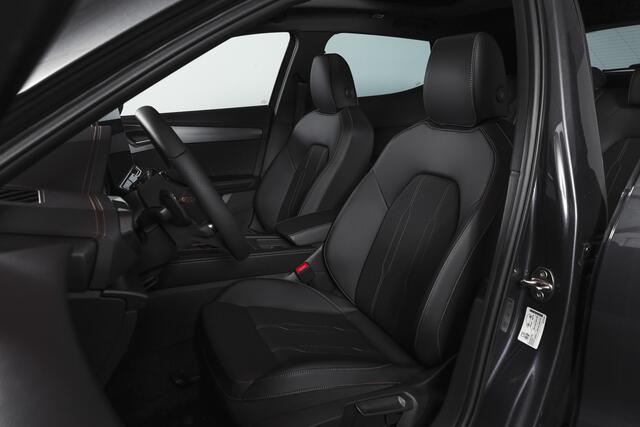 Cupra Formentor 1.5 TSI e-Hybrid 204 PK Business | S/K-Panodak | Matrix Led | Elek Trekhaak | Dig. Cockpit | Adapt. Cruise | Stoel-+Stuurverw. | PDC | Camera | App. Connect | ECC | Elek. Klep | LM 19" | 8994
