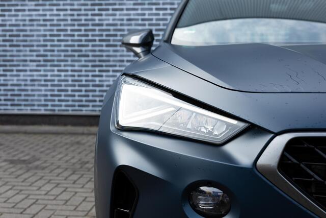 Cupra Formentor 1.4 e-Hybrid VZ Performance | Plug-in Hybrid (PHEV) | Matte Lak | Achteruitrijcamera | Parkeersensoren | Keyless Entry | Stoelverwarming | Navigatie | Apple Carplay | Android Auto | Lichtmetalen Velgen 19 inch | Sportstoelen