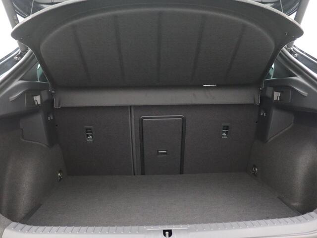 Cupra Formentor 1.5 TSI e-Hybrid Business 204PK DSG Panoramadak, Trekhaak, Achteruitrijcamera, Keyless, Navi via Apple Carplay/Android Auto, 19" LM Velgen, Side Assist