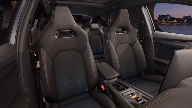 Cupra Formentor 1.5 TSI e-Hybrid 272 6DSG VZ Performance | Digitaal instrumentenpaneel (Virtual Cockpit) | Draadloze Apple CarPlay(TM), Android Auto(TM) | Elektronisch Sperdifferentieel (XDS)