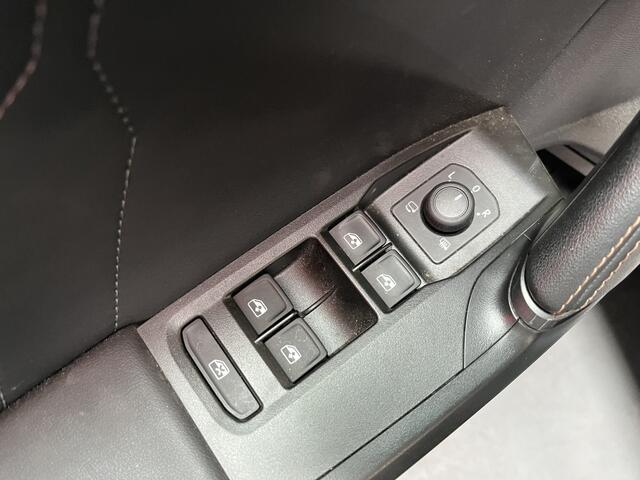 Cupra Formentor 1.4 e-Hybrid VZ Black Edition / AUTOMAAT/ PANODAK/ TREKHAAK/ LEDER/ MEMORY SEAT/ NAVI/ FULL LINK/ STOELVERWARMING/ 360 CAMERA