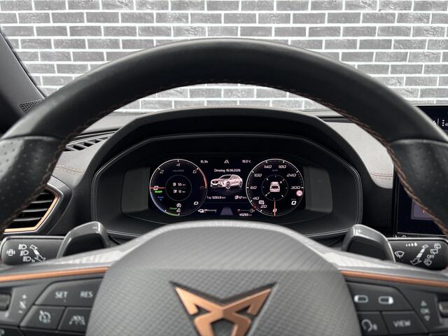 Cupra Formentor 1.4 e-Hybrid Business | Plug-in Hybrid (PHEV) | 360 Graden Camera | Parkeerassistent | Keyless Entry | Elektrische Achterklep | Navigatie | Apple Carplay | Android Auto | Elektrisch Verstelbare Stoel | Stoelverwarming | Cruise Control Adaptief | Dodehoekdetectie