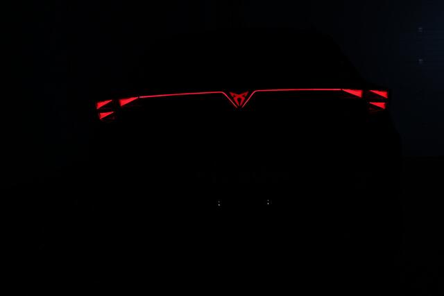 Cupra Formentor 1.5 TSI e-Hybrid Business > 126 km WLTP/Midnight Black/360°/Travel assist