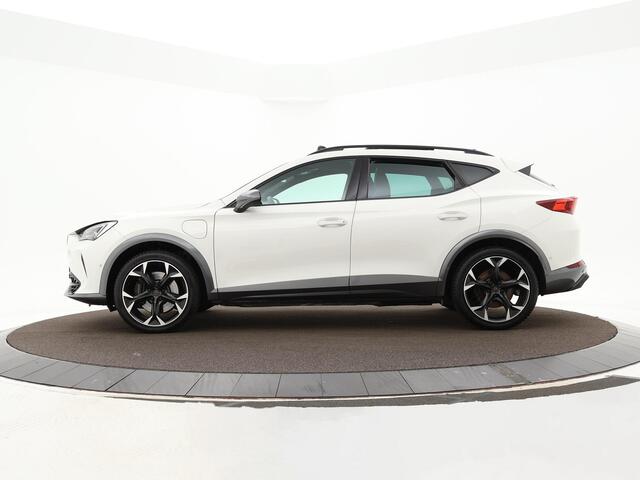 Cupra Formentor 1.4 TSI e-Hybrid 245pk DSG VZ Performance Limited · Panoramadak · Camera · Stuur- & Stoelverwarming · Keyless · Dodehoeksensor · 19"Velgen ·