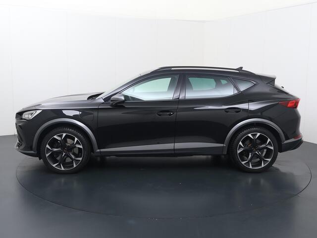 Cupra Formentor 1.4 e-Hybrid VZ | 245 PK | SoH 99% | Trekhaak | Adaptive Cruise Control | Achteruitrijcamera | Matrix LED | Dodehoek detectie | Keyless Entry | Navigatiesysteem | Stuur- & Stoelverwarming | Apple Carplay / Android Auto |