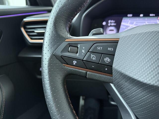 Cupra Formentor 1.4 e-Hybrid VZ | 245 PK | SoH 99% | Trekhaak | Adaptive Cruise Control | Achteruitrijcamera | Matrix LED | Dodehoek detectie | Keyless Entry | Navigatiesysteem | Stuur- & Stoelverwarming | Apple Carplay / Android Auto |