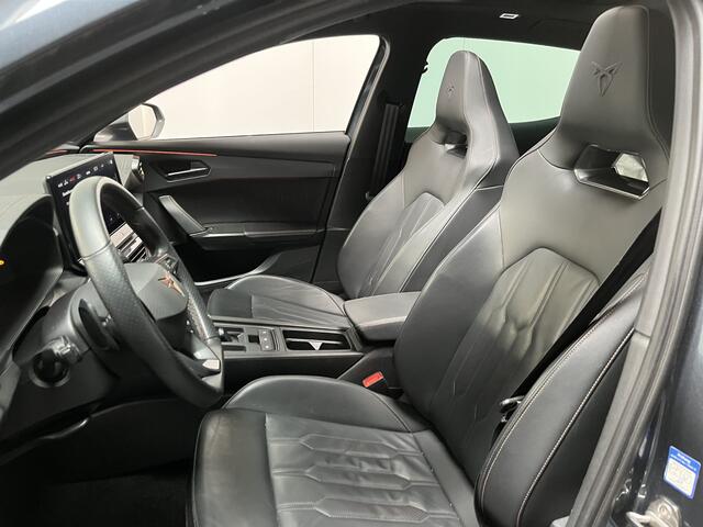 Cupra Formentor 1.4 e-Hybrid VZ Black Edition / 245 PK/ AUTOMAAT/ PANODAK/ MEMORY SEAT/ TREKHAAK/ STOELVERWARM./ 360 CAMERA/ LEDER/ FULL LINK/ NAVI
