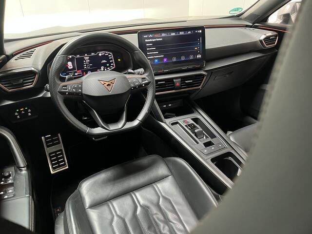 Cupra Formentor 1.4 e-Hybrid VZ Black Edition / 245 PK/ AUTOMAAT/ PANODAK/ MEMORY SEAT/ TREKHAAK/ STOELVERWARM./ 360 CAMERA/ LEDER/ FULL LINK/ NAVI