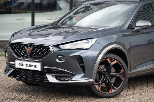 Cupra Formentor 1.4 e-Hybrid Performance | Pano | Trekhaak | ACC | Camera |